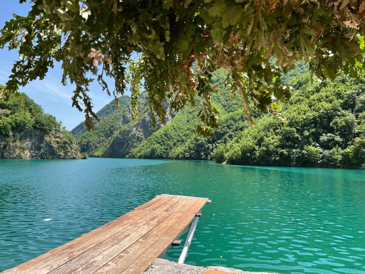 Hotel Neomalsore Agrotourism, Komani Lake Exterior foto
