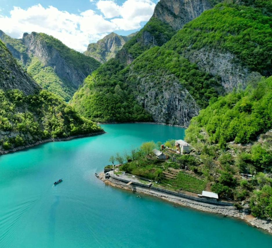 Hotel Neomalsore Agrotourism, Komani Lake Exterior foto